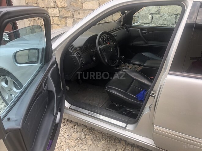 Mercedes E 240 2000, 307,000 km - 2.4 л - Bakı