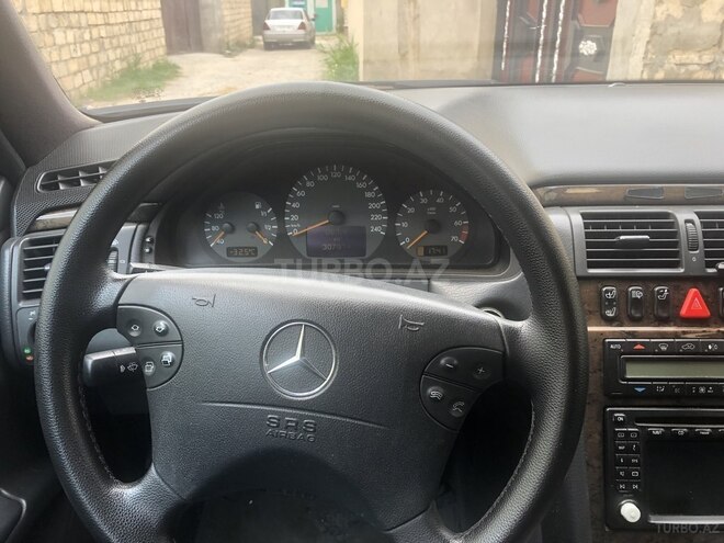 Mercedes E 240 2000, 307,000 km - 2.4 л - Bakı