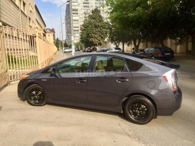 Toyota Prius 2015, 180,247 km - 1.8 l - Bakı