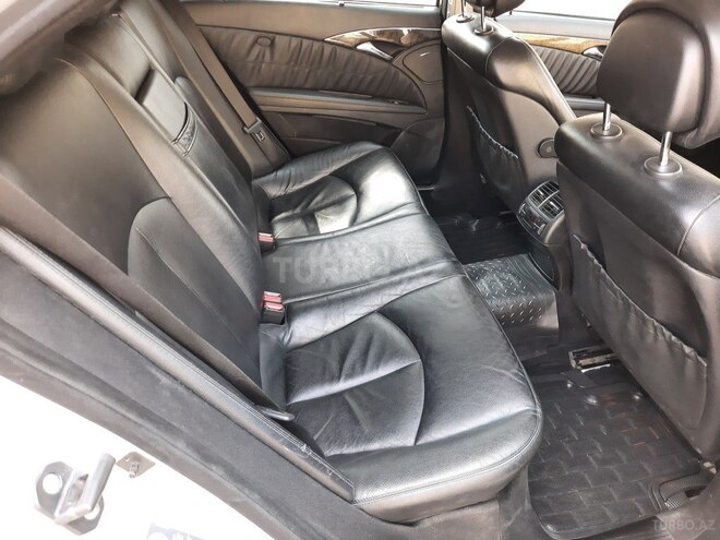Mercedes E 280 2006, 270,000 km - 2.8 l - Bakı