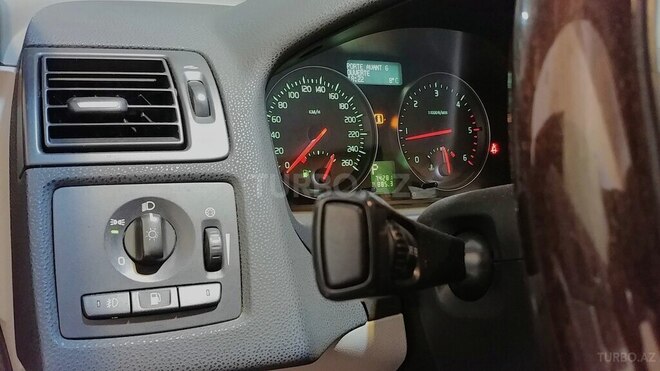Volvo  2007, 74,600 km - 2.4 l - Bakı