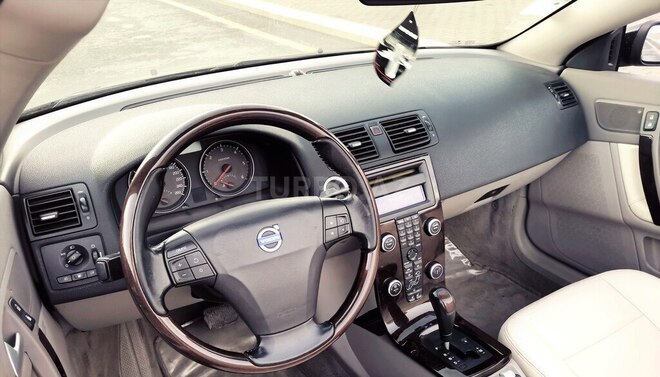 Volvo  2007, 74,600 km - 2.4 l - Bakı