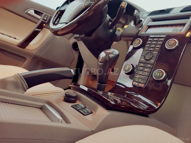 Volvo  2007, 74,600 km - 2.4 l - Bakı