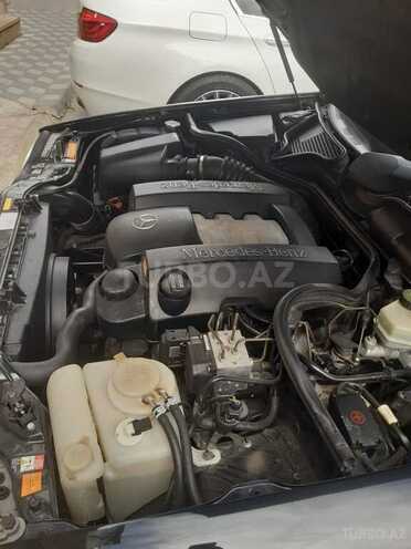 Mercedes E 320 2001, 170,000 km - 3.2 l - Bakı