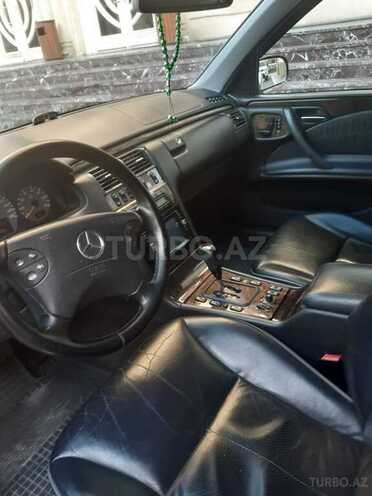 Mercedes E 320 2001, 170,000 km - 3.2 l - Bakı