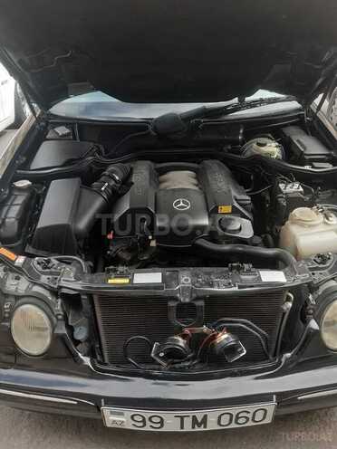 Mercedes E 320 2001, 170,000 km - 3.2 l - Bakı