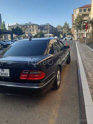 Mercedes E 320 2001, 170,000 km - 3.2 l - Bakı