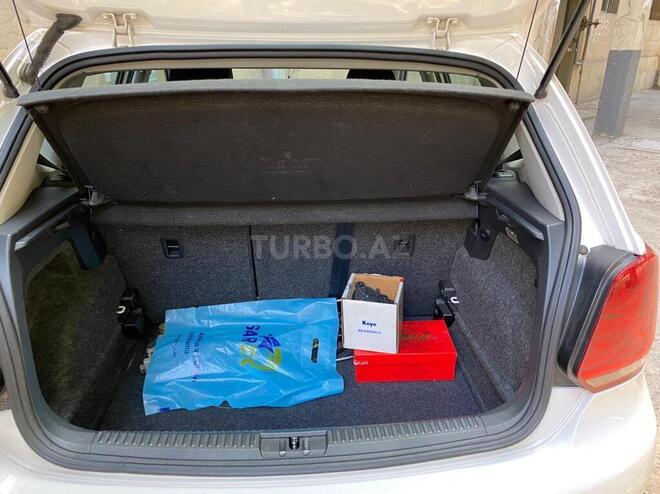 Volkswagen Polo 2011, 15,000 km - 1.4 l - Bakı