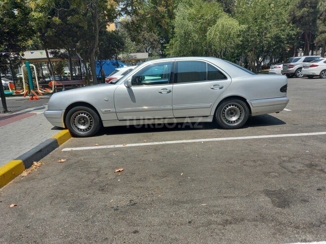 Mercedes E 220 1996, 465,000 km - 2.2 l - Bakı