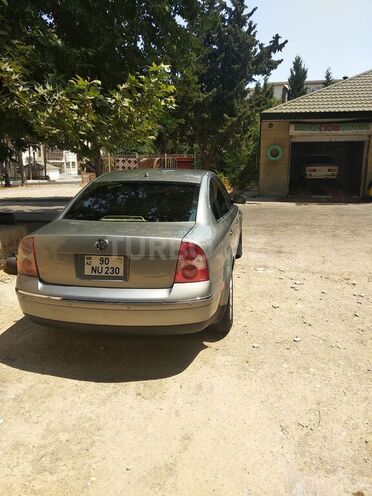 Volkswagen Passat 2003, 369,000 km - 1.8 л - Bakı