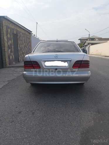 Mercedes E 220 2000, 391,000 km - 2.2 l - Xırdalan