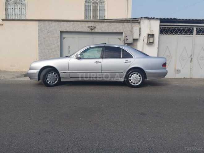 Mercedes E 220 2000, 391,000 km - 2.2 l - Xırdalan