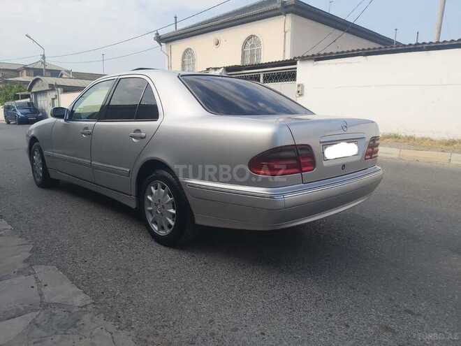 Mercedes E 220 2000, 391,000 km - 2.2 l - Xırdalan