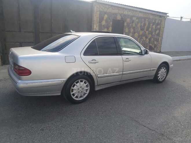 Mercedes E 220 2000, 391,000 km - 2.2 l - Xırdalan