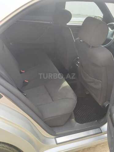 Mercedes E 220 2000, 391,000 km - 2.2 l - Xırdalan