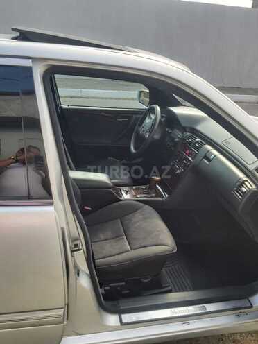 Mercedes E 220 2000, 391,000 km - 2.2 l - Xırdalan