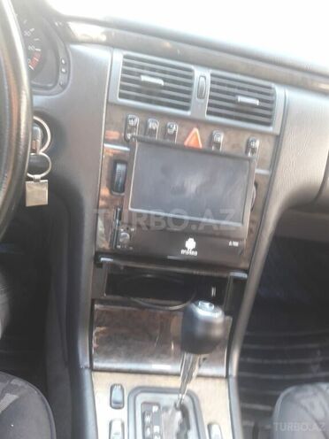 Mercedes E 240 1998, 365,000 km - 2.4 л - Sumqayıt