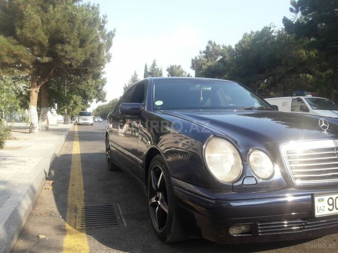 Mercedes E 240 1998, 365,000 km - 2.4 л - Sumqayıt