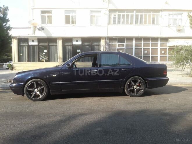 Mercedes E 240 1998, 365,000 km - 2.4 л - Sumqayıt