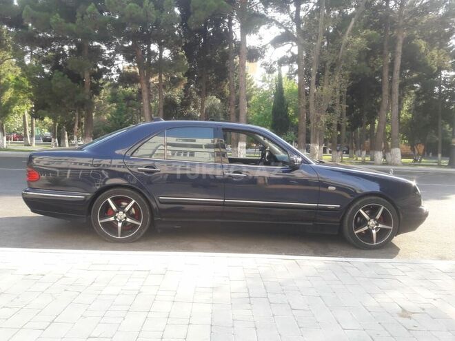 Mercedes E 240 1998, 365,000 km - 2.4 л - Sumqayıt