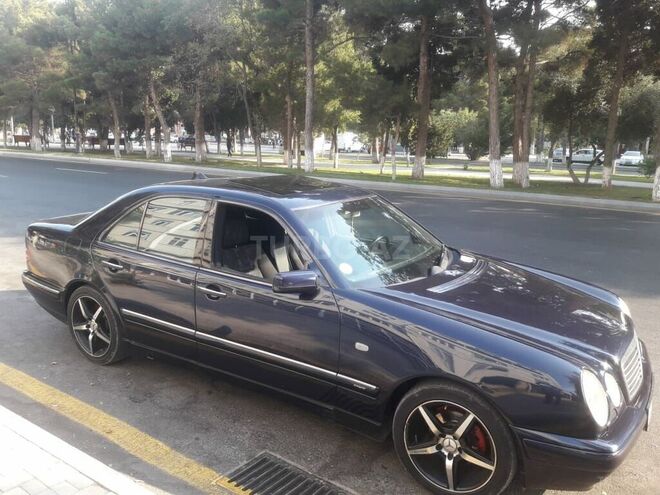 Mercedes E 240 1998, 365,000 km - 2.4 л - Sumqayıt