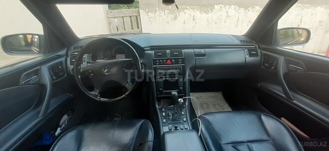 Mercedes E 240 1999, 298,000 km - 2.4 l - Bakı