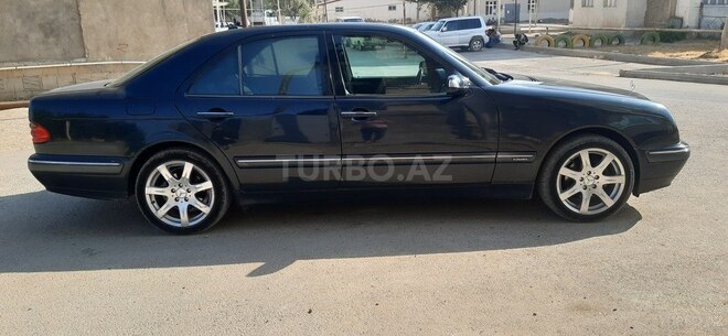 Mercedes E 240 1999, 298,000 km - 2.4 l - Bakı