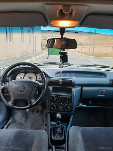 Opel Astra 1993, 307,000 km - 1.6 л - Bakı