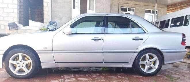 Mercedes C 200 1998, 200,000 km - 2.0 l - Gəncə