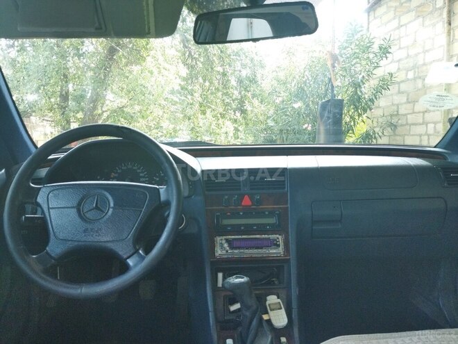 Mercedes C 200 1998, 200,000 km - 2.0 l - Gəncə