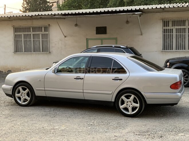 Mercedes E 280 1999, 256,000 km - 2.8 l - Gəncə