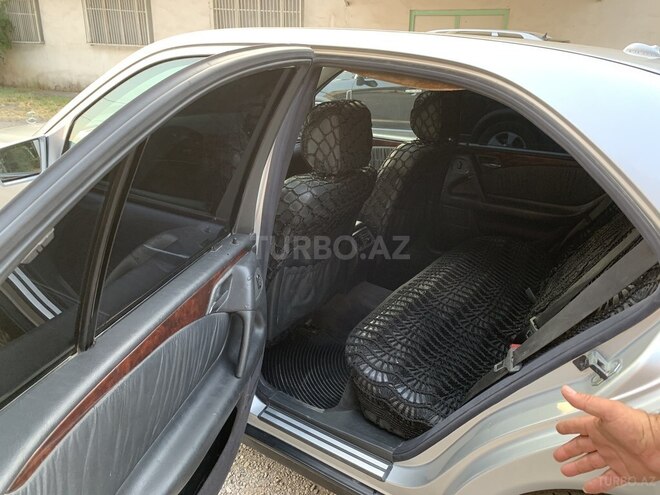 Mercedes E 280 1999, 256,000 km - 2.8 l - Gəncə