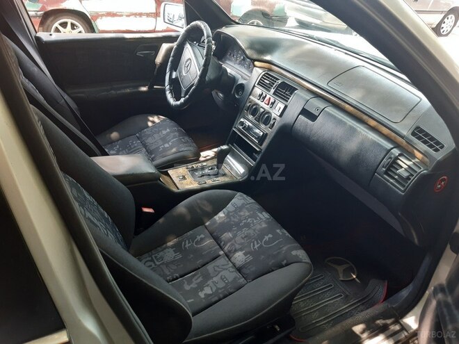 Mercedes E 230 1996, 236,850 km - 2.3 l - Bakı