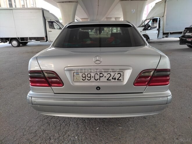 Mercedes E 270 2000, 351,000 km - 2.7 l - Bakı