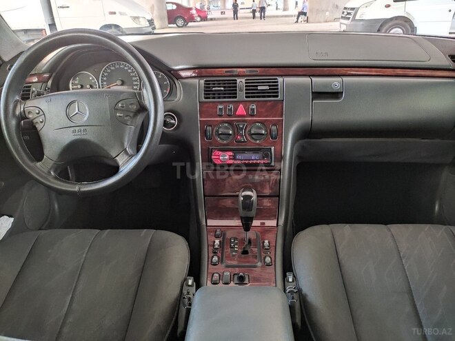Mercedes E 270 2000, 351,000 km - 2.7 l - Bakı