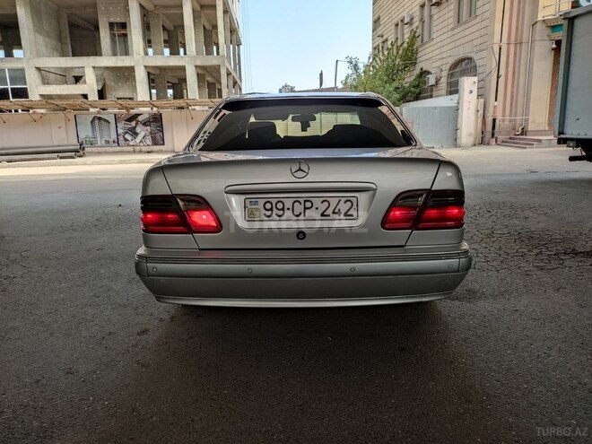 Mercedes E 270 2000, 351,000 km - 2.7 l - Bakı