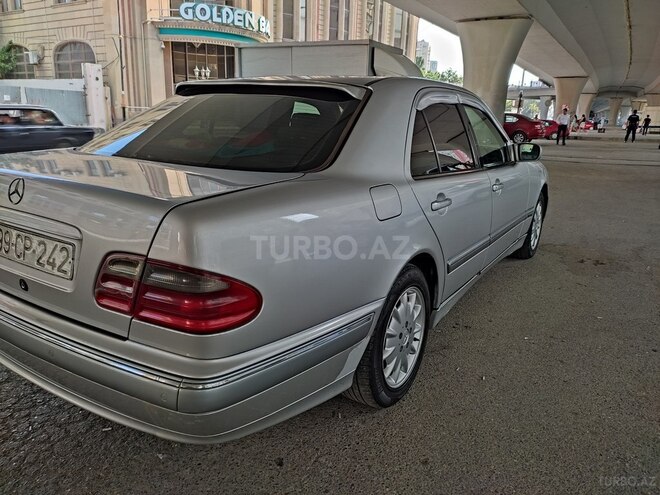 Mercedes E 270 2000, 351,000 km - 2.7 l - Bakı