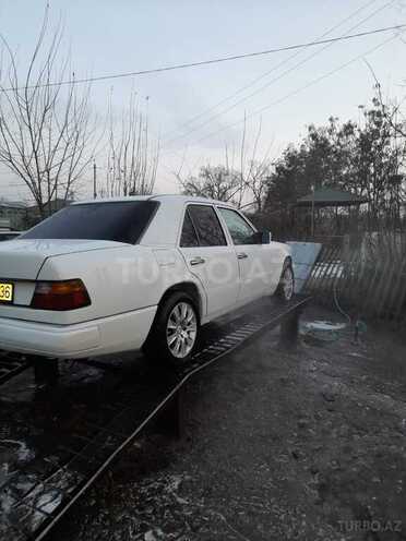 Mercedes E 230 1990, 295,980 km - 2.3 l - Qəbələ