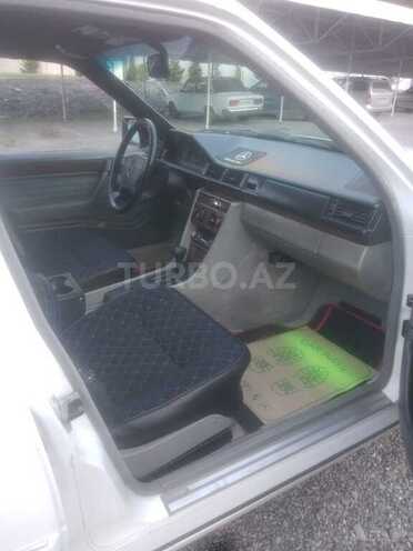 Mercedes E 230 1990, 295,980 km - 2.3 l - Qəbələ