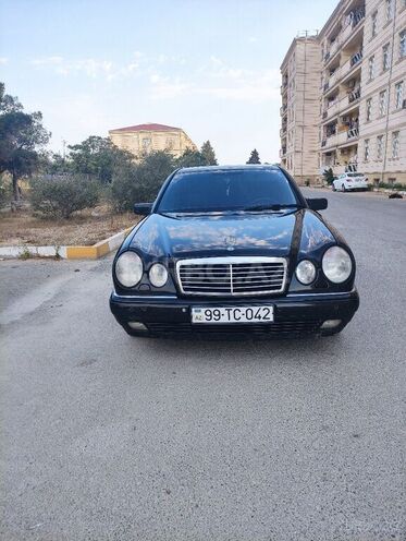Mercedes E 240 1997, 338,000 km - 2.4 l - Bakı