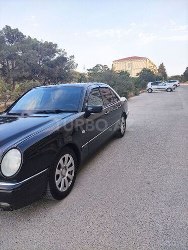 Mercedes E 240 1997, 338,000 km - 2.4 l - Bakı