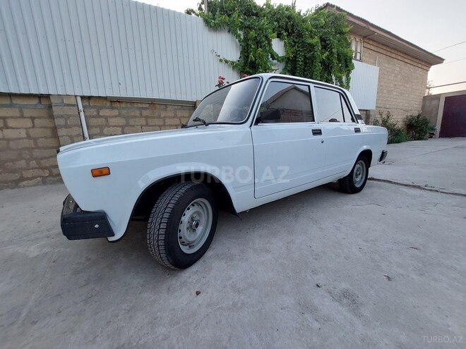 LADA (VAZ) 2107 2005, 131,600 km - 1.5 l - Salyan