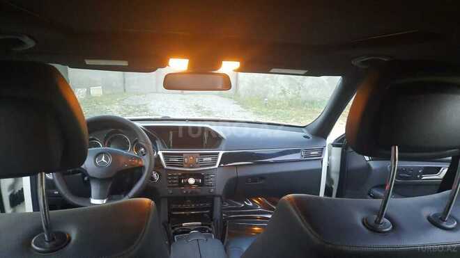 Mercedes E 350 2010, 220,000 km - 3.5 l - Qəbələ
