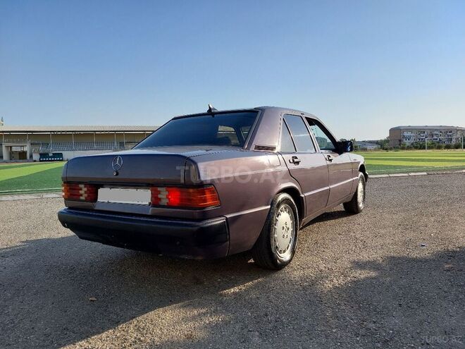 Mercedes 190 1991, 250,000 km - 2.0 l - Şirvan