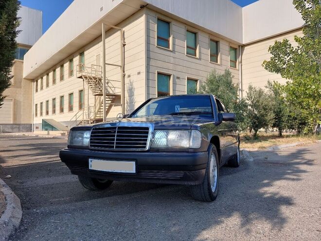 Mercedes 190 1991, 250,000 km - 2.0 l - Şirvan