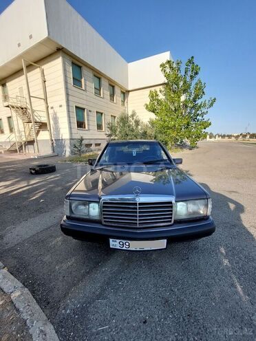Mercedes 190 1991, 250,000 km - 2.0 l - Şirvan