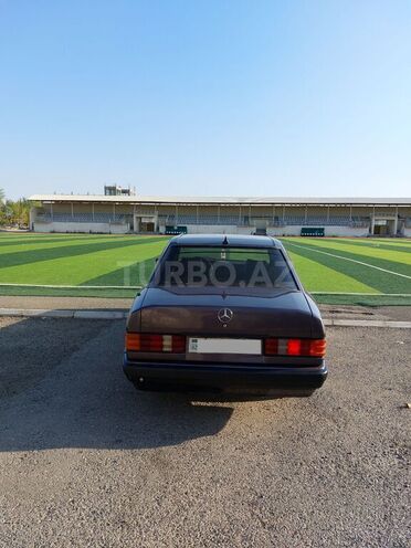 Mercedes 190 1991, 250,000 km - 2.0 l - Şirvan