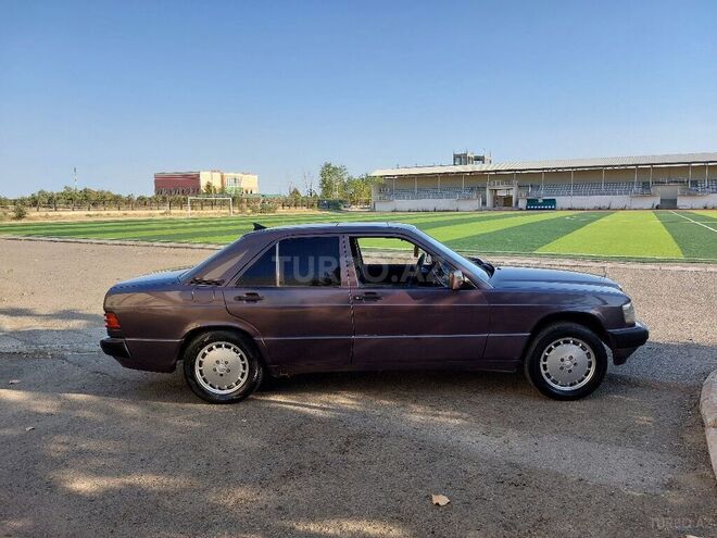 Mercedes 190 1991, 250,000 km - 2.0 l - Şirvan