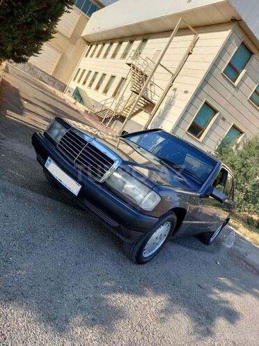 Mercedes 190 1991, 250,000 km - 2.0 l - Şirvan