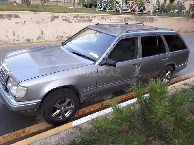 Mercedes E 300 1987, 267,000 km - 3.0 l - Bakı
